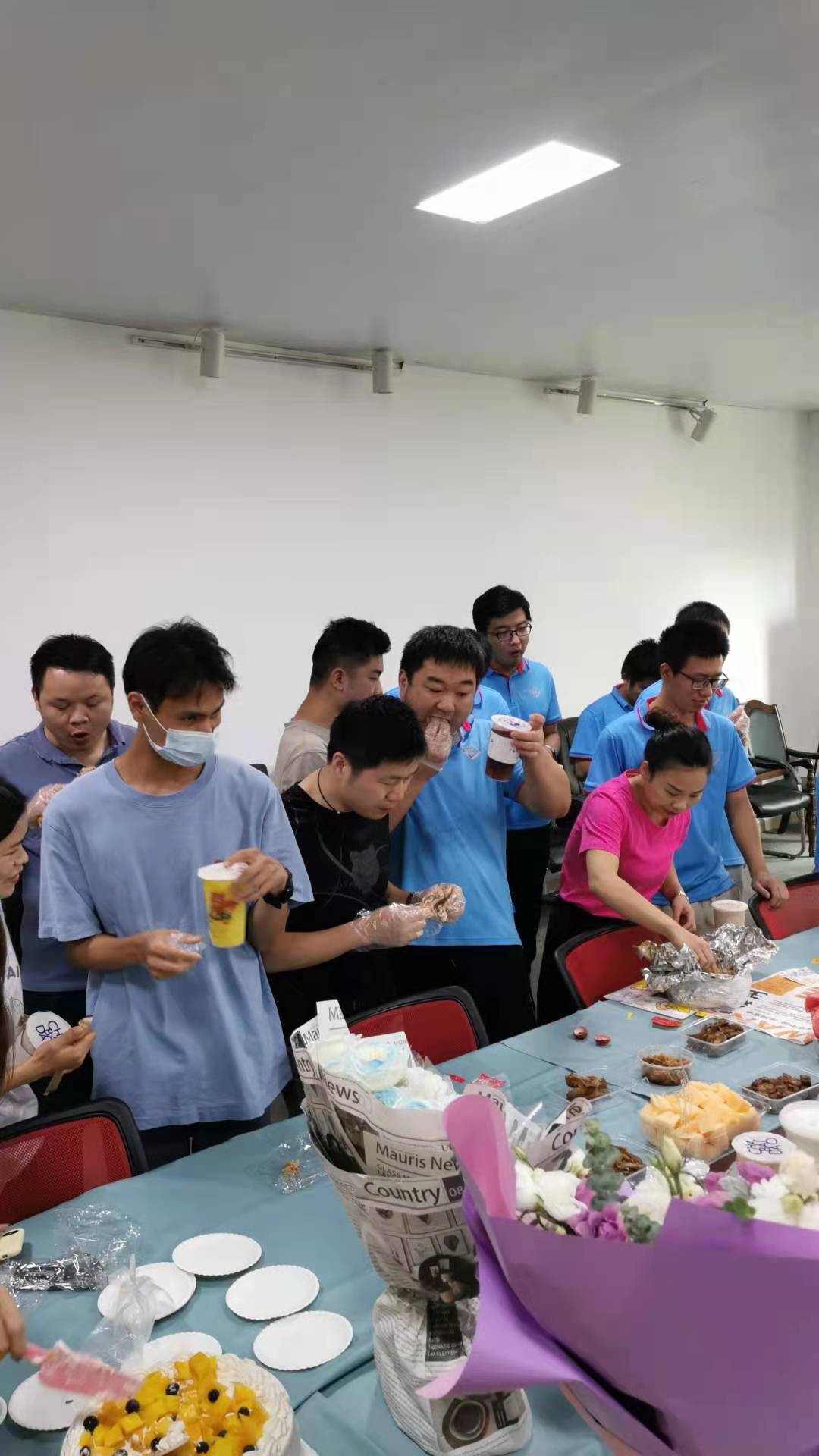 熱烈慶祝康利邦團(tuán)隊(duì)達(dá)成業(yè)績目標(biāo)